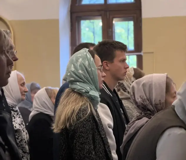 Молебен и воскресная Литургия в храме